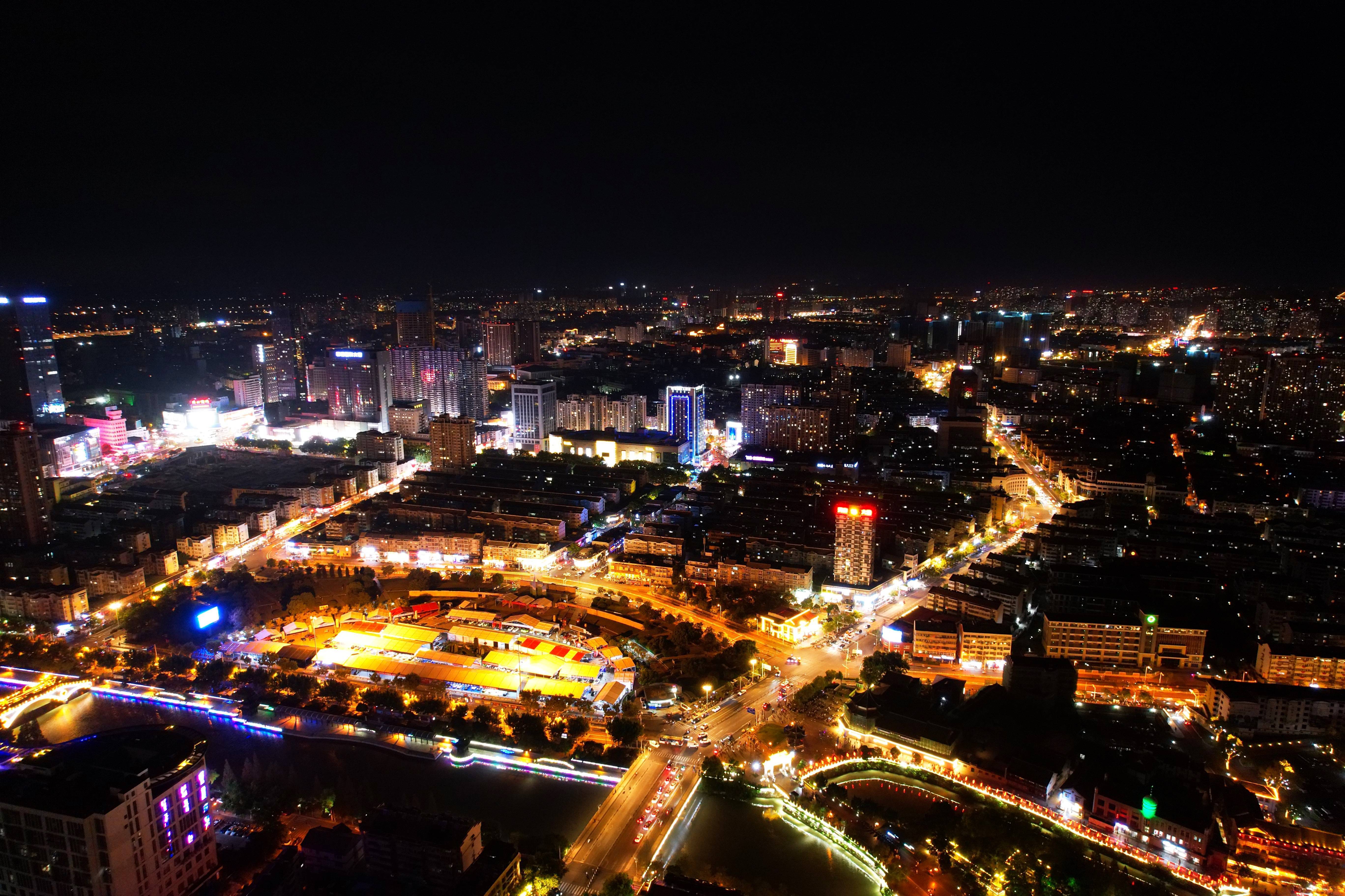 中国的城市-探寻中国城市的独特魅力:繁忙与活力交织的多彩画卷(图1) 水上城市中国_中国的城市_城市中国杂志