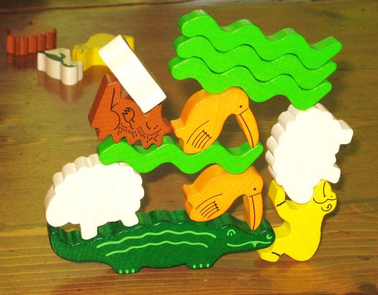 小孩子玩游戏不是手机游戏-无屏幕游戏:丰富孩子童年,加深亲子关系的秘密武器(图1) 小孩子玩游戏不是手机游戏_孩子玩手机游戏会变笨吗_小孩玩手机游戏的危害有多大