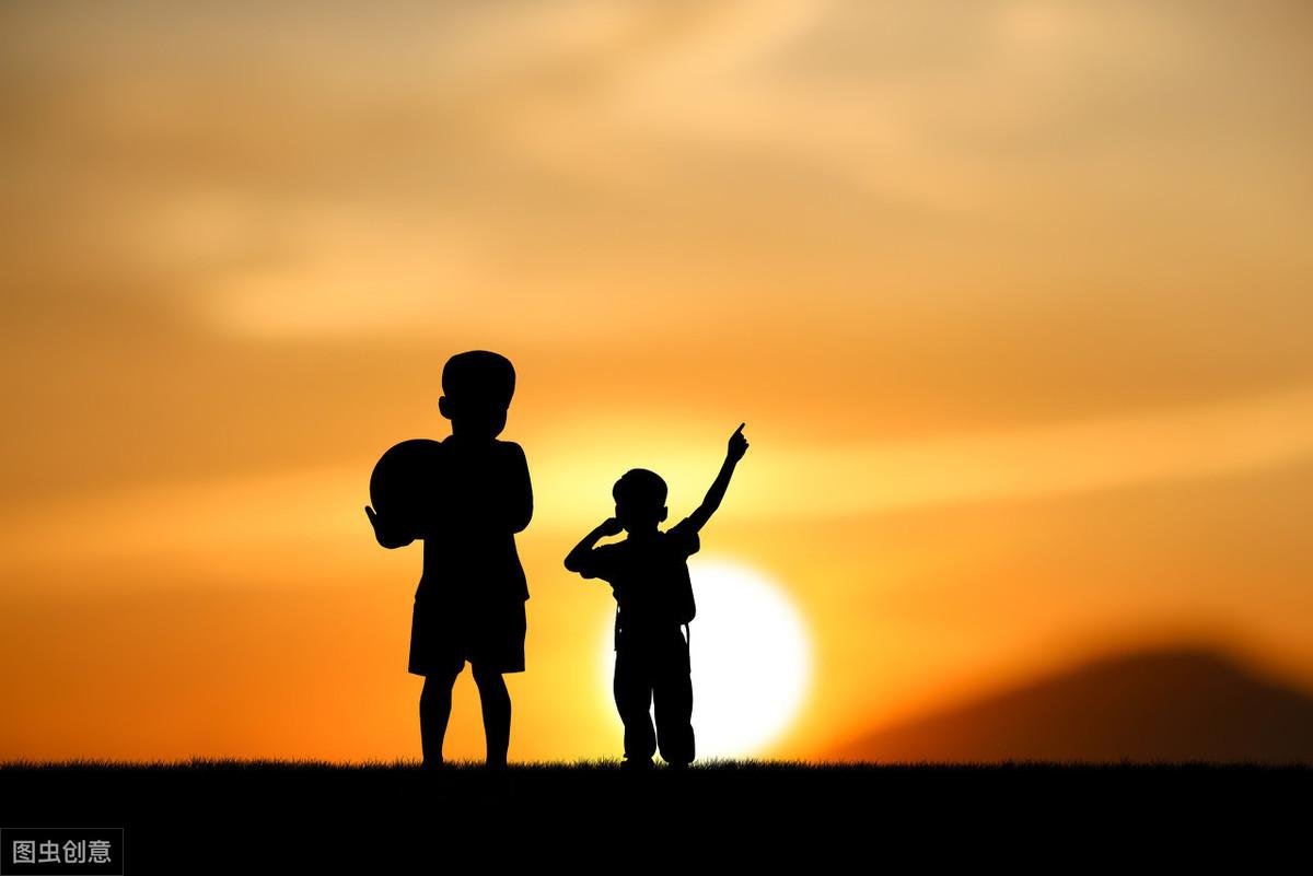 小孩玩手机游戏好不好-普通家庭父亲谈小孩玩手机游戏:依赖严重影响学业和社交(图1) 小孩玩手机游戏好不好_好小孩玩手机游戏视频_好小孩玩手机游戏有哪些