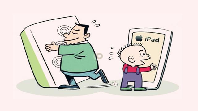 小孩因为玩手机打父母_孩子为玩手机游戏殴打父母_小孩玩父母手机打游戏