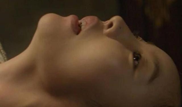 电影万箭穿心-万箭穿心:一部情感漩涡中的残酷真实与人性探讨(图1) 电影万箭穿心_万箭穿心字幕_万箭穿心完整