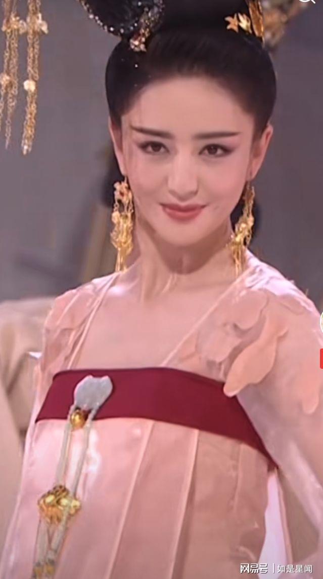 倾城倾国之美:超越言语,直达心灵的魅力所在(图4) 倾城倾国_倾城倾国的意思_倾城倾国指的是古代哪位女子