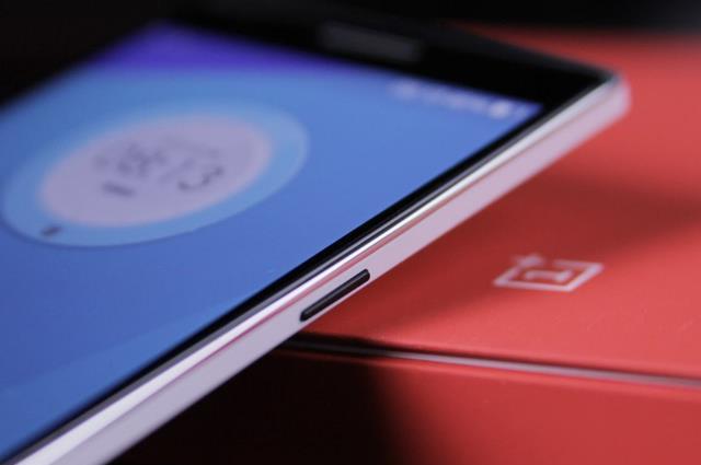 手机玩游戏顺畅和什么有关_玩游戏手机频率不稳定_玩游戏手机屏幕刷新率很重要吗