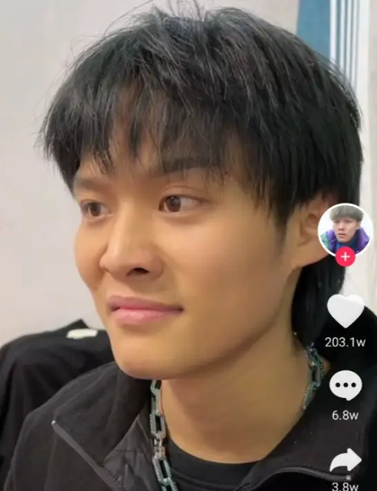 养号手机_小杨哥游戏账号手机号_账号阁最安全的游戏交易平台