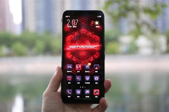 游戏手机和旗舰-游戏手机才是王道,屏幕大、刷新率高、散热好、还有物理按键(图3) 旗舰手机游戏对比评测_旗舰手机游戏性能排行榜_游戏手机和旗舰