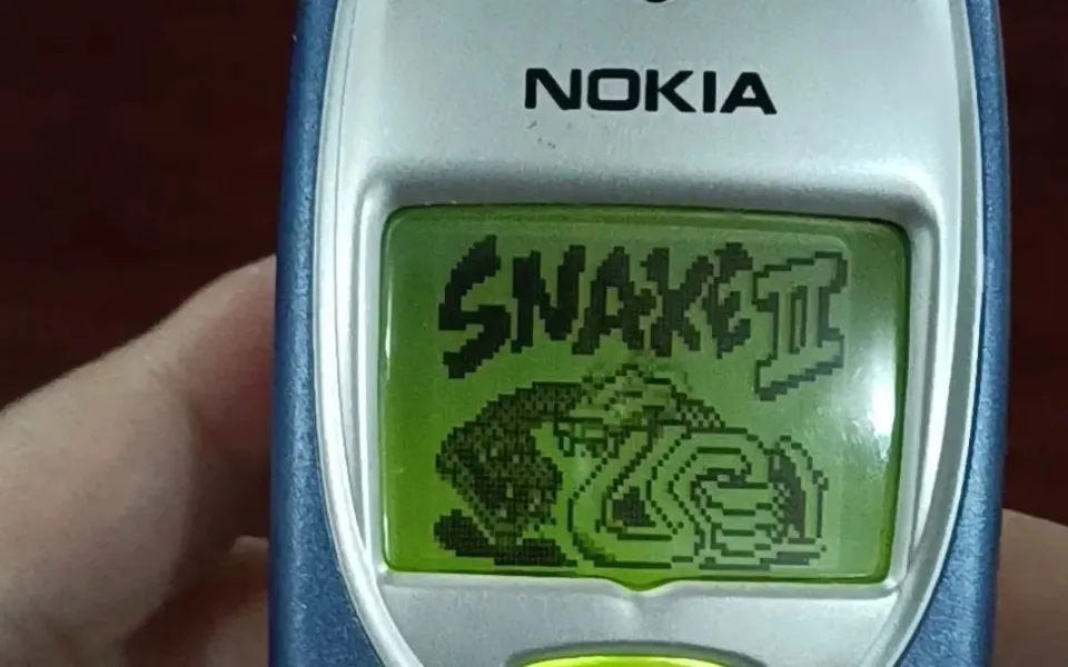 手机带壳软件_自带游戏机手机壳玩法大全_手机壳的游戏有吗