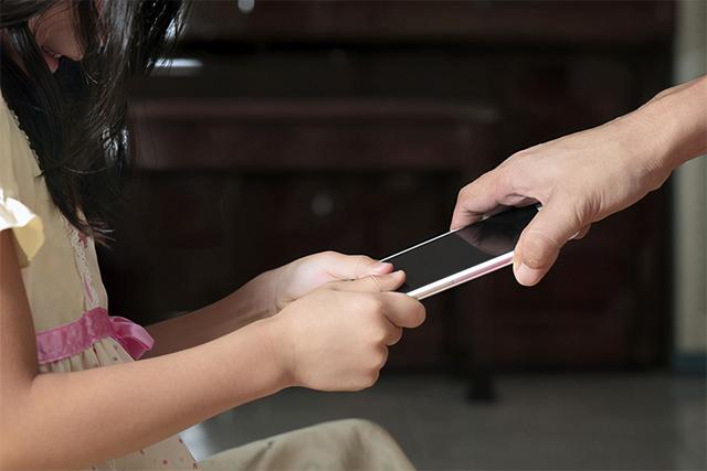 自闭症玩游戏好吗_自闭症玩手机_自闭症为啥不能玩手机游戏