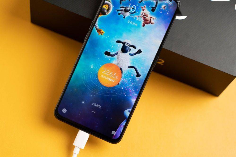 玩着游戏充电费手机吗-边充电边玩游戏导致电费猛涨,如何解决这个坏习惯?(图1) 玩着游戏充电费手机吗_充电玩游戏费电池吗_充电费玩手机游戏怎么充