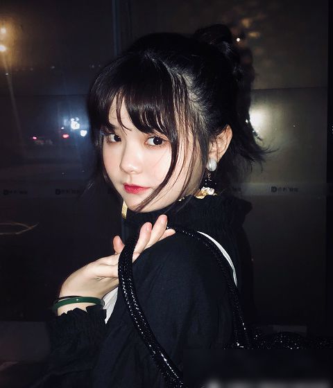 我的一个道姑朋友旧版双笙-遇见道姑朋友双笙,在古老小镇感受纯净歌声与诗意人生(图1) 道姑朋友的歌词_我的一个道姑朋友旧版双笙_道姑朋友原曲