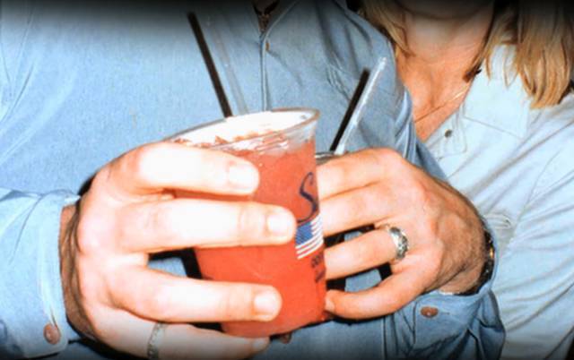 血腥手机游戏ios_血腥游戏苹果手机_苹果血腥的游戏