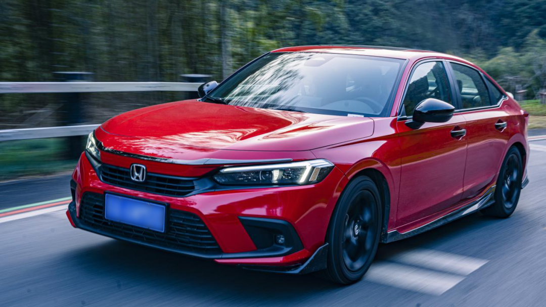 令人上瘾的拖车游戏手机版:随时随地体验速度与激情(图1) 拖车小游戏_拖车游戏手机版_拖车驾驶游戏