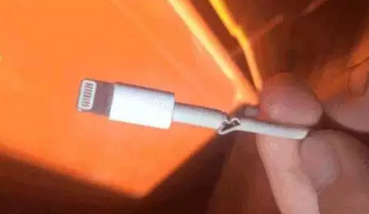 晃动充电头有响声能继续使用吗_充电线左右晃动_数据线一晃动就充不上电