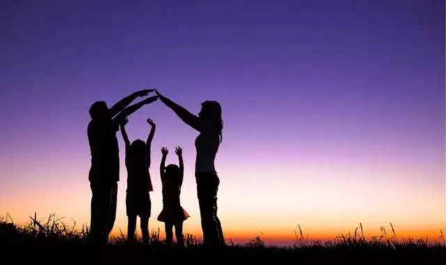 血腥发泄手机游戏:是释放压力的避风港还是侵蚀心灵的暴力源?(图2) 血腥手机小游戏_血腥发泄手机游戏_手机暴力血腥游戏