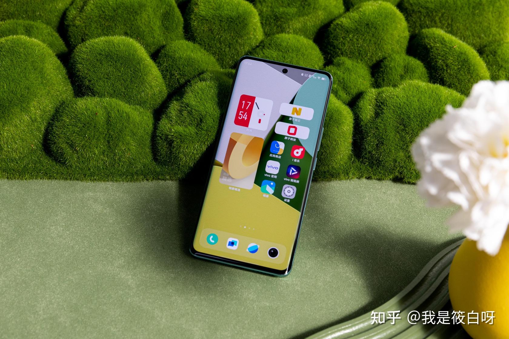 现在手机有几款游戏手机-游戏手机盛宴:顶级配置、酷炫外观与出色散热的完美结合(图2) 现在手机有几款游戏手机_现在有哪些游戏手机_手机游戏有哪个