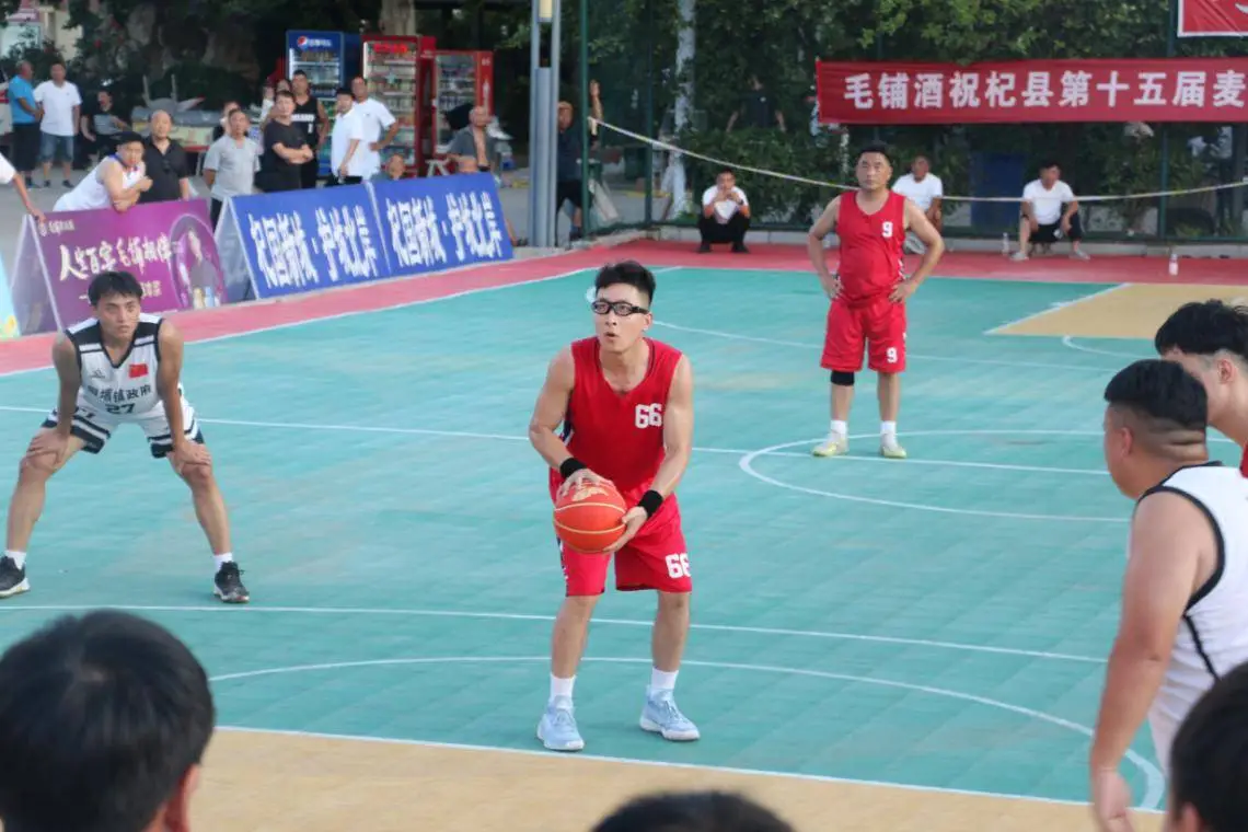 走进投篮手机游戏的热血世界,感受篮球魅力(图2) 投篮手机游戏_投篮手机游戏软件_投篮的手机游戏