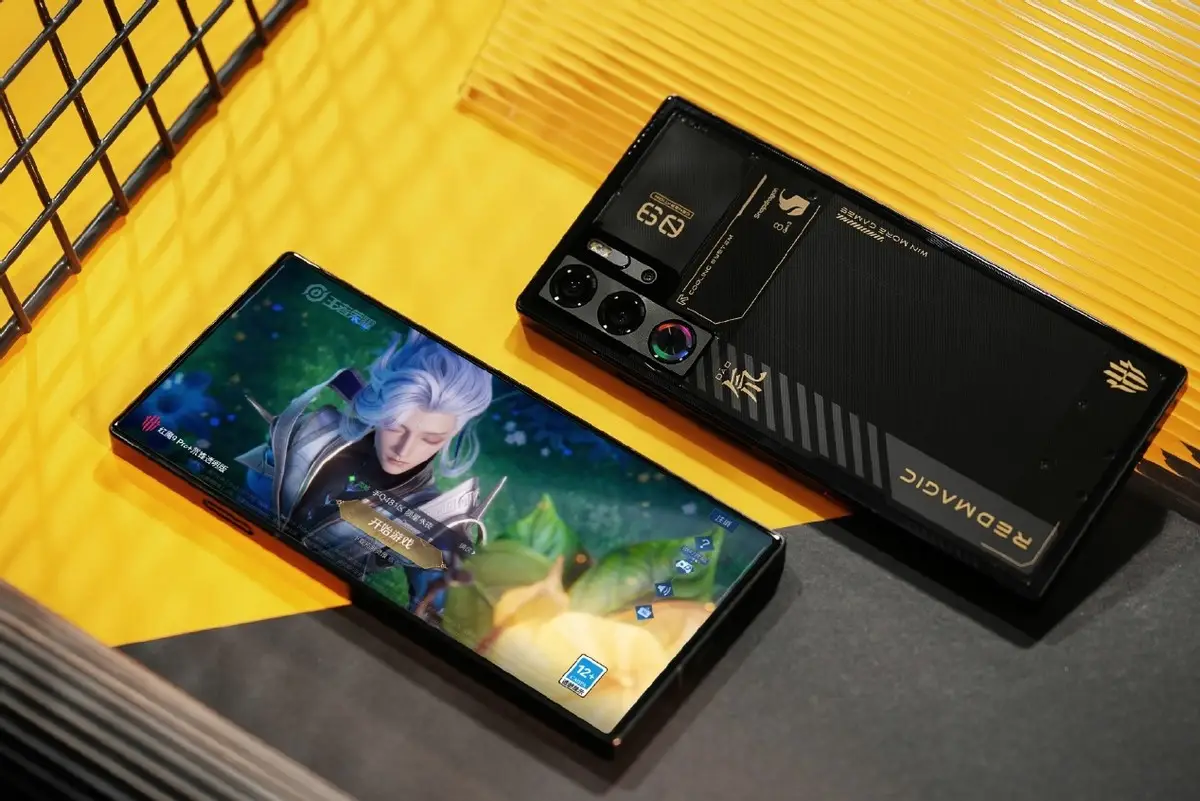 rog游戏手机评测_rog游戏手机开箱视频_游戏手机开箱rog