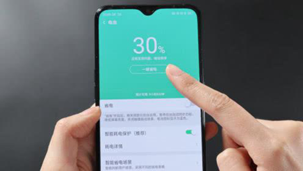 玩游戏是否手机发烫怎么办_烫发过程能玩手机吗_烫头发能玩手机吗