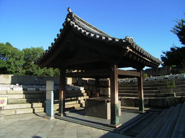 古老城市中心的天守阁,历史与情感的寄托,坚韧勇气的象征(图3) 天守_守天童子在线看_守天成