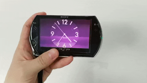 手机自带游戏机玩具-藏在手机里的小秘密:超级酷炫的游戏机玩具,让你随时随地享受快乐(图2) 手机自带游戏机玩具_自带玩具机手机游戏有哪些_玩具手机版