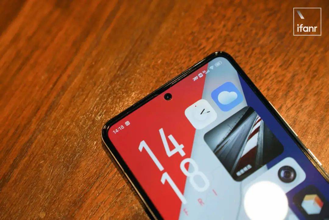 手机自动打游戏-手机竟成游戏高手?背后原因让人哭笑不得(图3) 自动打手机游戏的软件_手机自动打游戏_自动玩手机游戏软件