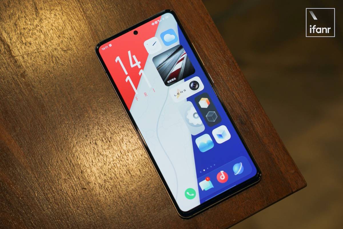 手机自动打游戏-手机竟成游戏高手?背后原因让人哭笑不得(图4) 自动玩手机游戏软件_自动打手机游戏的软件_手机自动打游戏