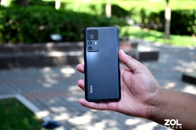 游戏手机和游戏手机对比-游戏手机和普通手机大比拼,到底该选谁?(图2) 手机游戏对比电脑游戏的优点_游戏手机和游戏手机对比_手机游戏对比软件