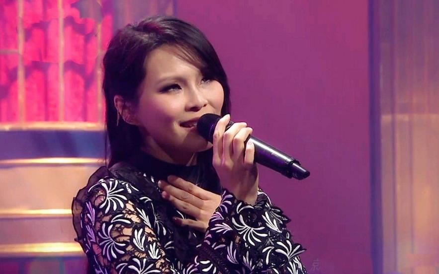 可儿江西也:青春里绚烂而哀愁的色彩,才华歌声背后的孤独与无奈(图1) 可儿江西也帅图_可尔江西也_可儿江西也