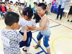 幼儿园托班音乐游戏,培养幼儿音乐素养与情感共鸣的乐园(图2) 幼儿园托班音乐游戏,培养幼儿音乐素养与情感共鸣的乐园(图2)
