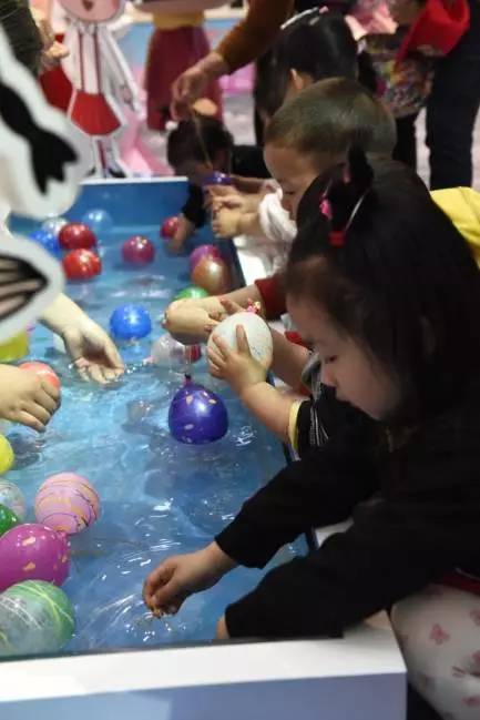 钓水球游戏(图3) 钓水球游戏(图3)