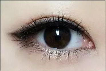 炫彩眼妆Fun真人化妆游戏下载,轻松下载体验美妆乐趣(图3) 炫彩眼妆Fun真人化妆游戏下载,轻松下载体验美妆乐趣(图3)