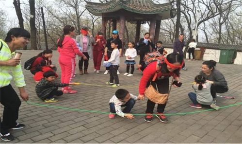 亲子游戏纸杯传递游戏,纸杯传递快乐时光(图1)
