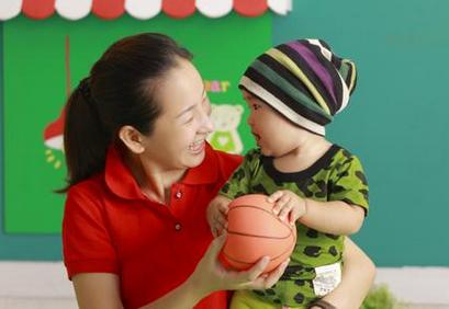 亲子游戏蒙眼找娃游戏,亲子互动乐趣无限(图1) 亲子游戏蒙眼找娃游戏,亲子互动乐趣无限(图1)