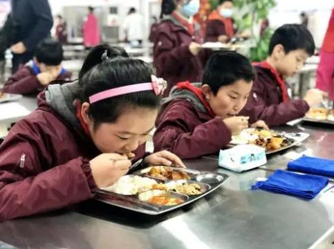 午饭游戏店,探寻美食与娱乐的完美融合(图2) 午饭游戏店,探寻美食与娱乐的完美融合(图2)