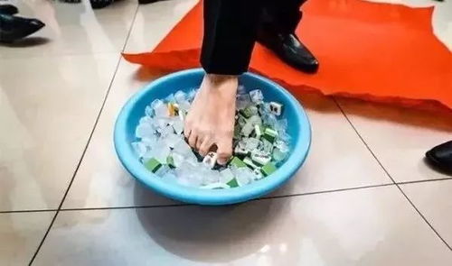 接亲游戏裤子,裤子引发的欢乐狂欢(图3) 接亲游戏裤子,裤子引发的欢乐狂欢(图3)