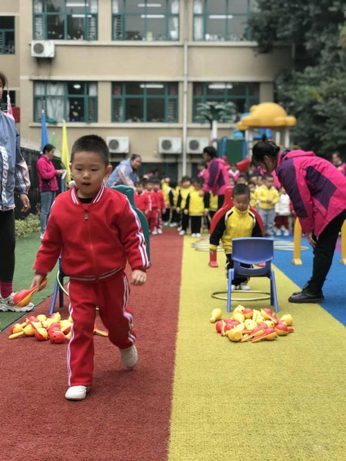 趣味哑铃游戏,锻炼身体乐趣无穷(图1) 趣味哑铃游戏,锻炼身体乐趣无穷(图1)
