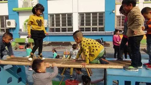 安吉游戏自制,自主探索与快乐成长的奇妙旅程(图3) 安吉游戏自制,自主探索与快乐成长的奇妙旅程(图3)