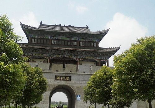 古镇射箭游戏,传承千年的箭术魅力(图3) 古镇射箭游戏,传承千年的箭术魅力(图3)
