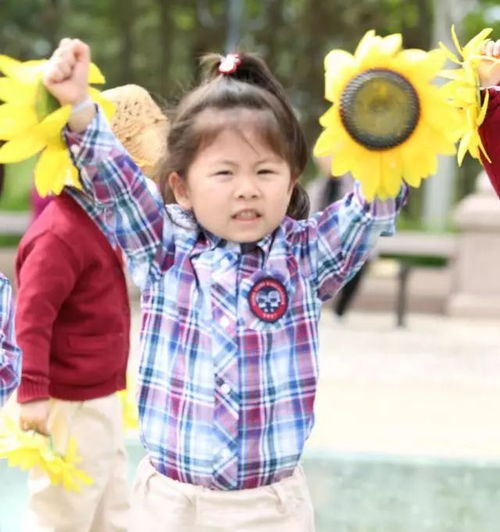 孩子大笑游戏,孩子大笑游戏的欢乐时光(图2) 孩子大笑游戏,孩子大笑游戏的欢乐时光(图2)