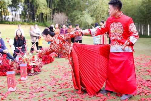 投壶游戏结婚,一场别开生面的投壶游戏婚礼(图1) 投壶游戏结婚,一场别开生面的投壶游戏婚礼(图1)
