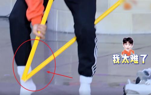 绕杆子游戏,挑战与乐趣并存的竞技体验(图3)