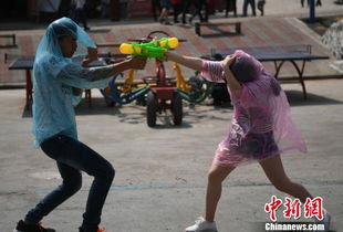 抢水枪游戏,夏日清凉狂欢(图3) 抢水枪游戏,夏日清凉狂欢(图3)