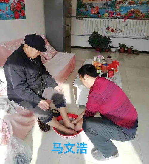 孝双亲游戏,孝双亲游戏中的亲情互动与教育启示(图3) 孝双亲游戏,孝双亲游戏中的亲情互动与教育启示(图3)