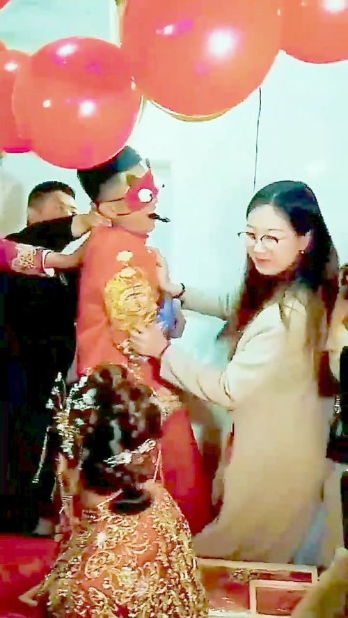 新婚耍新郎的游戏,新婚耍新郎游戏欢乐回顾(图2) 新婚耍新郎的游戏,新婚耍新郎游戏欢乐回顾(图2)