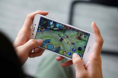 新手机玩游戏好吗(图3)