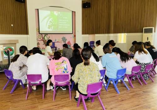 大班幼儿课外游戏视频,课外游戏精彩瞬间回顾(图1) 大班幼儿课外游戏视频,课外游戏精彩瞬间回顾(图1)