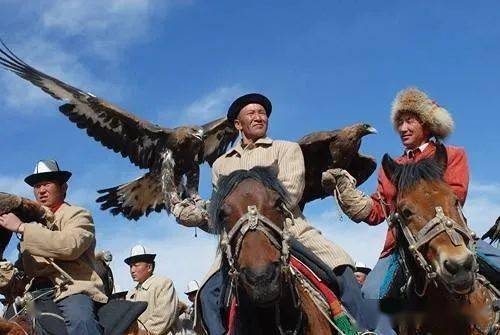 新疆的游戏(图1)